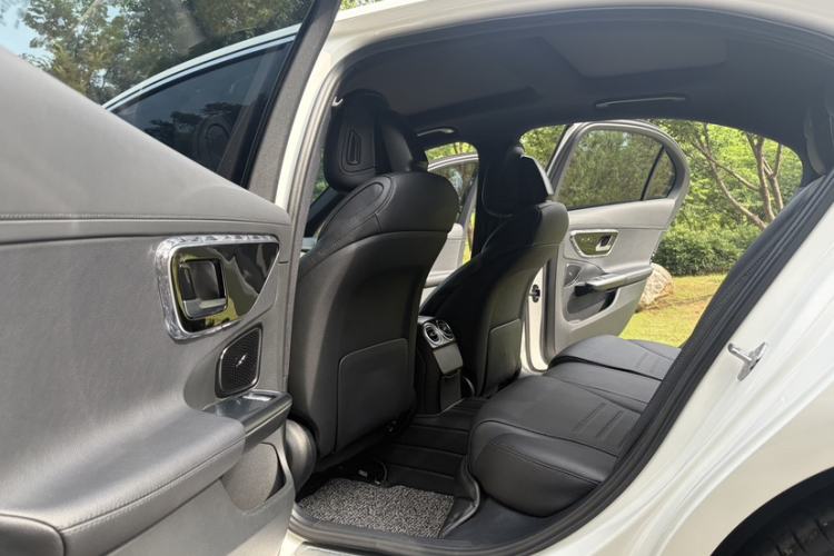 Used Mercedes-Benz C-Class 2022 Restyled C 260 L Sport Edition Interior 3