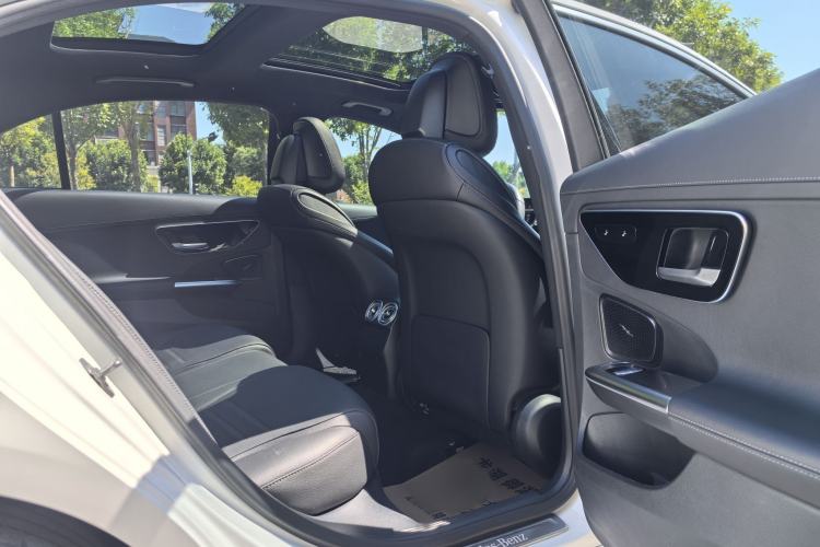 Used Mercedes-Benz C-Class 2022 Restyled C 260 L Sport Edition Interior 4