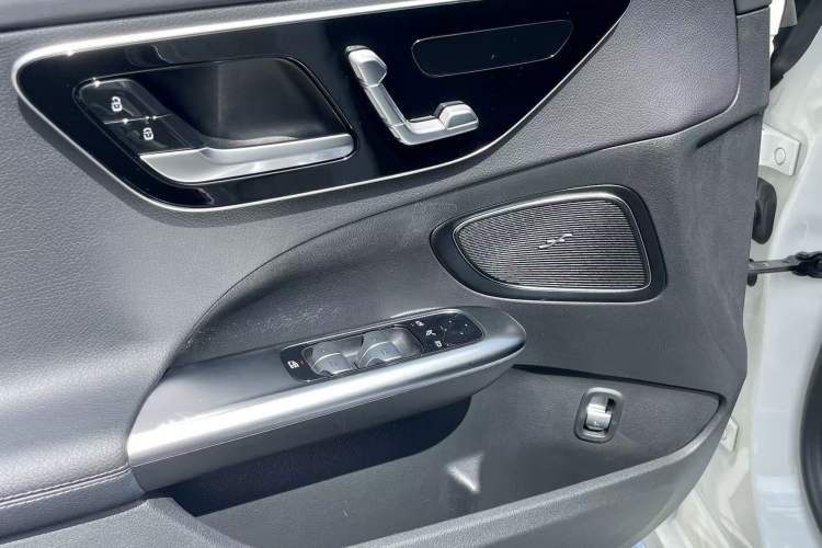 Used Mercedes-Benz C-Class 2022 C 260 L Sport Edition Interior 4