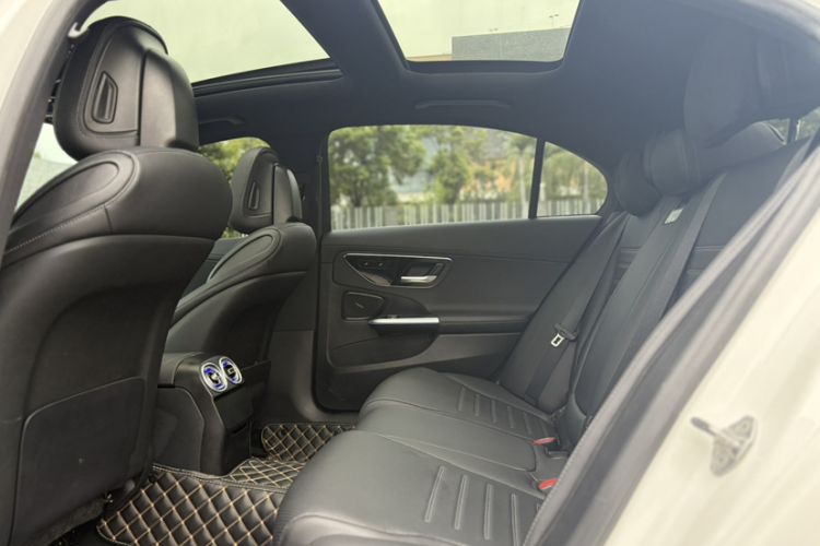 Used Mercedes-Benz C-Class 2022 C 260 L Sport Edition Interior 4