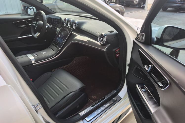 Used Mercedes-Benz C-Class 2022 C 260 L Sport Edition Interior 4