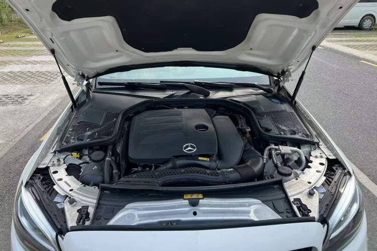 Used Mercedes-Benz C-Class 2022 Refreshed C 260 Coupe Interior 4