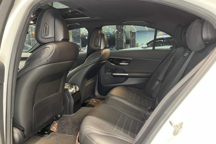 Used Mercedes-Benz C-Class 2022 C 200 L Sport Edition Interior 4