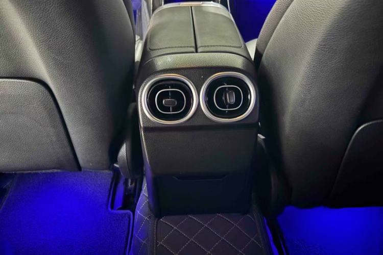 Used Mercedes-Benz C-Class 2022 C 200 L Sport Edition Interior 5