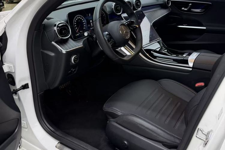 Used Mercedes-Benz C-Class 2022 C 200 L Sport Edition Interior 5