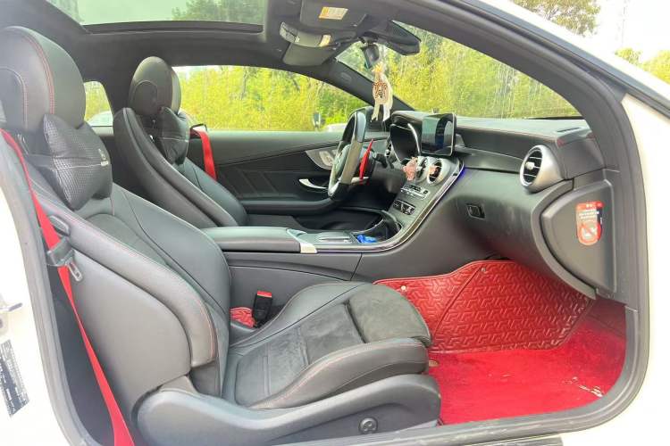 Used Mercedes-Benz C-Class 2022 Refreshed C 260 Coupe Interior 5