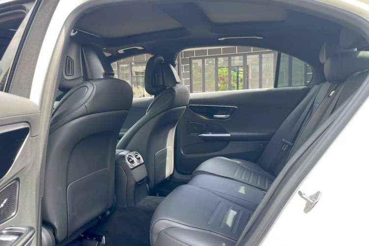 Used Mercedes-Benz C-Class 2022 C 260 L Sport Edition Interior 6