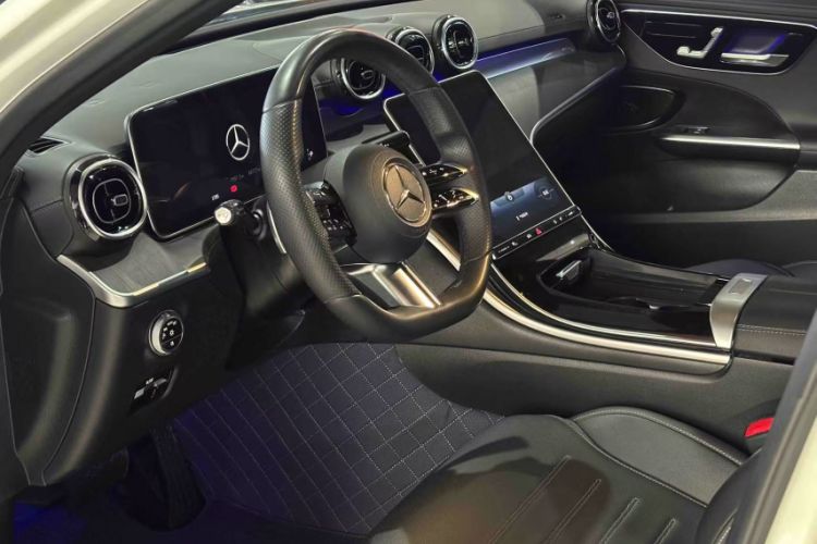 Used Mercedes-Benz C-Class 2022 C 200 L Sport Edition Interior 7