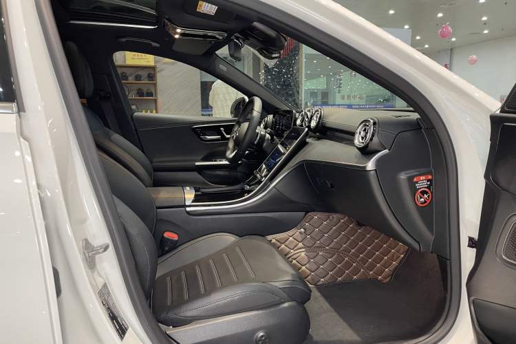 Used Mercedes-Benz C-Class 2022 C 200 L Sport Edition Interior 7