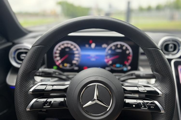 Used Mercedes-Benz C-Class 2022 C 260 L Sport Edition Interior 8