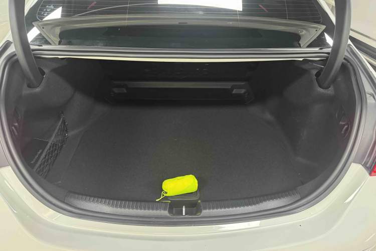 Used Mercedes-Benz C-Class 2022 Restyled C 200 L Sport Edition Interior 9