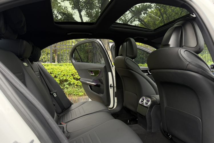 Used Mercedes-Benz C-Class 2022 Restyled C 260 L Sport Edition Interior 9