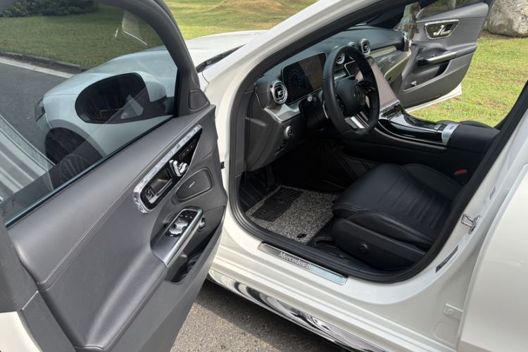 Used Mercedes-Benz C-Class 2022 Restyled C 260 L Sport Edition Interior 9