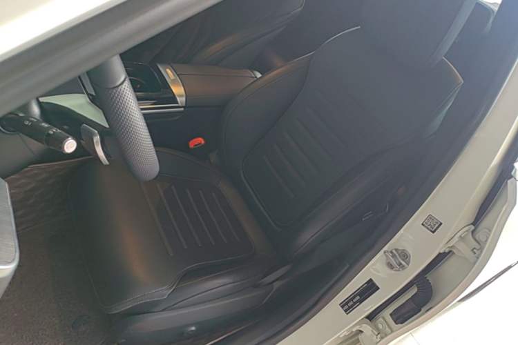Used Mercedes-Benz C-Class 2022 Restyled C 200 L Sport Edition Left Front Seat