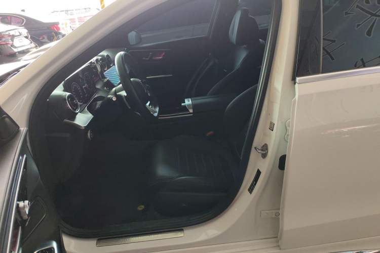 Used Mercedes-Benz C-Class 2022 Restyled C 200 L Sport Edition Left Front Seat