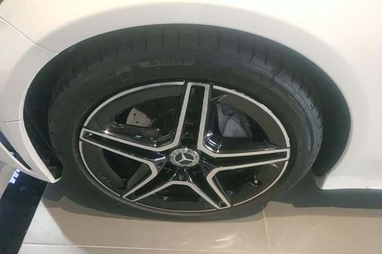 Used Mercedes-Benz C-Class 2022 Refreshed C 260 Coupe Left Front Wheel Hub