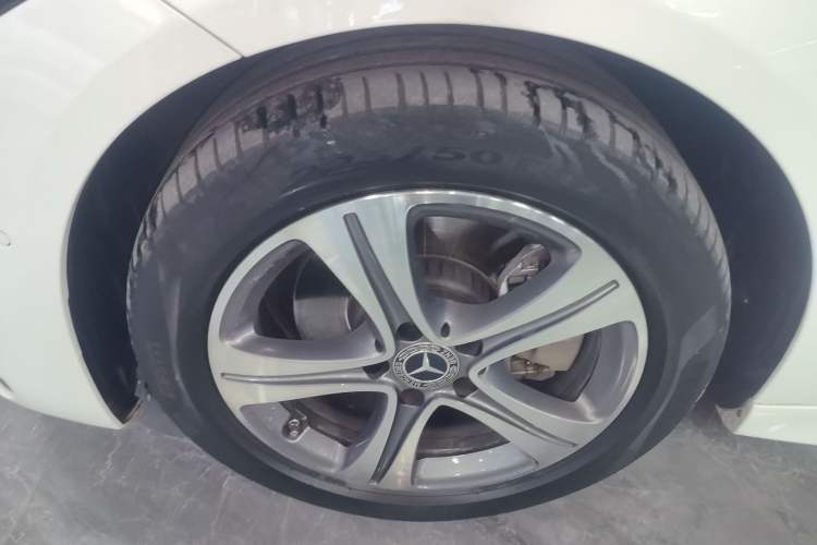 Used Mercedes-Benz C-Class 2022 C 200 L Sport Edition Left Front Wheel Hub