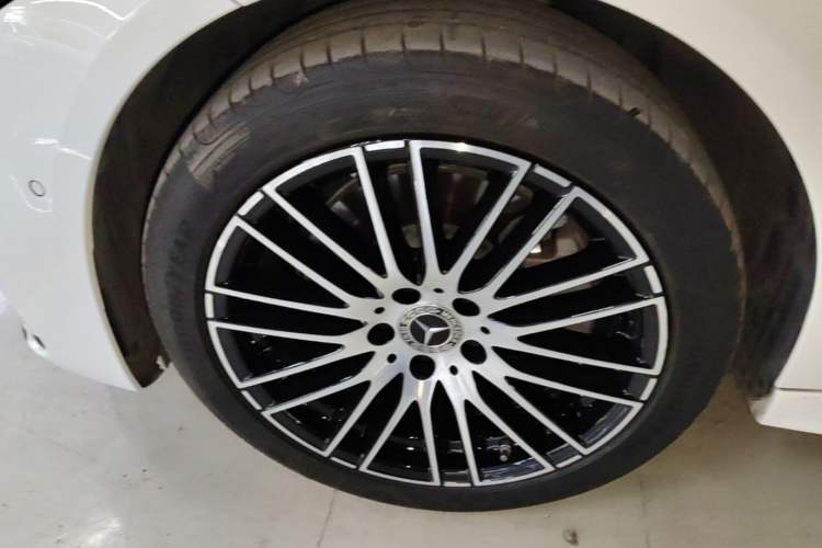 Used Mercedes-Benz C-Class 2022 C 260 L Sport Edition Left Front Wheel Hub