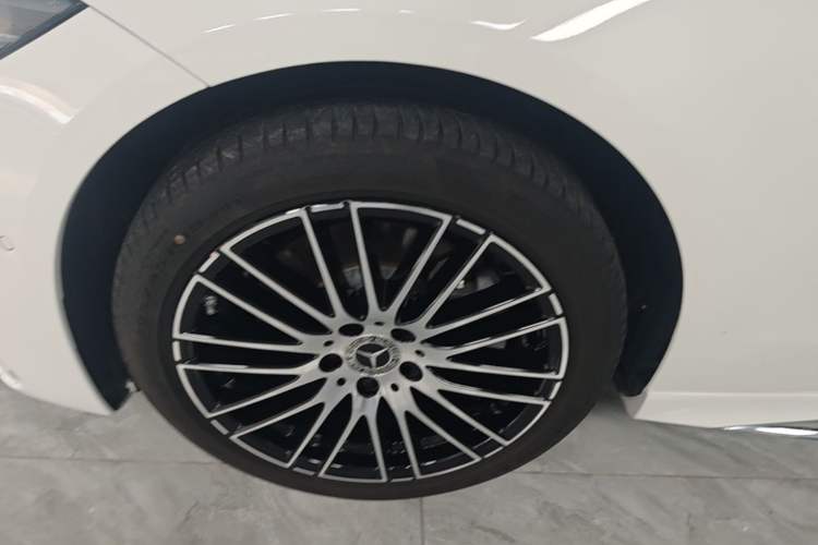Used Mercedes-Benz C-Class 2022 C 260 L Sport Edition Left Front Wheel Hub