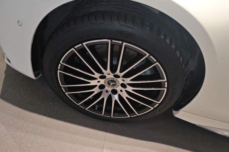 Used Mercedes-Benz C-Class 2022 C 260 L Sport Edition Left Front Wheel Hub
