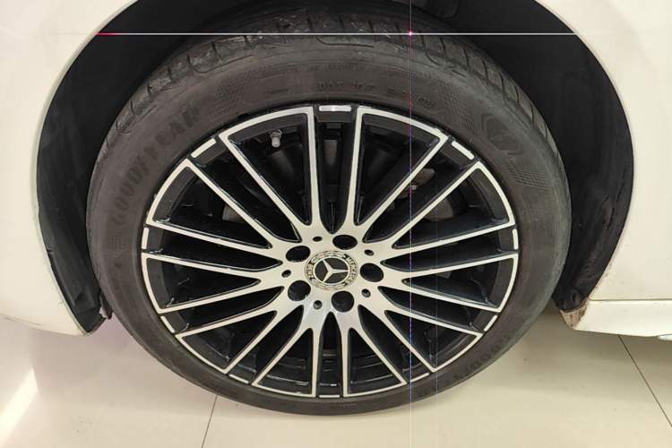 Used Mercedes-Benz C-Class 2022 Restyled C 260 L Sport Edition Left Front Wheel Hub