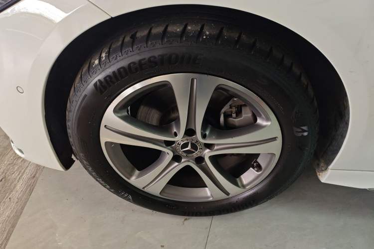 Used Mercedes-Benz C-Class 2022 C 200 L Sport Edition Left Front Wheel Hub