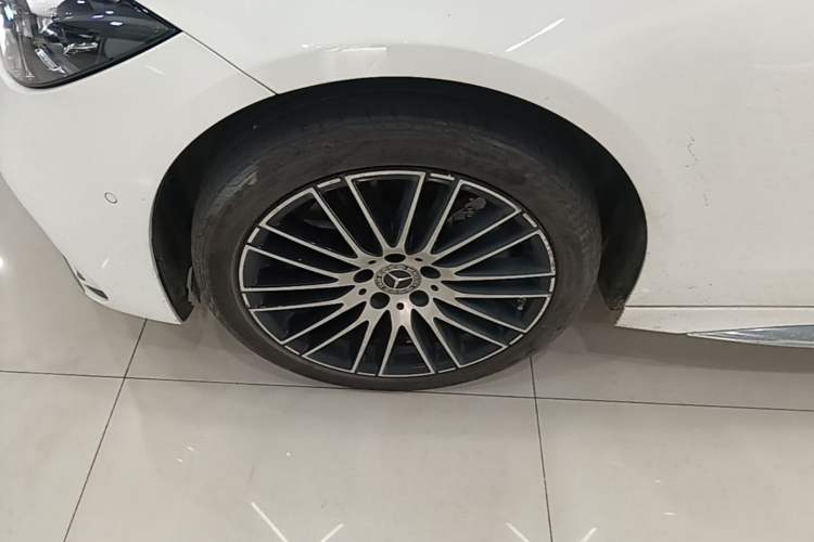 Used Mercedes-Benz C-Class 2022 Restyled C 260 L Sport Edition Left Front Wheel Hub