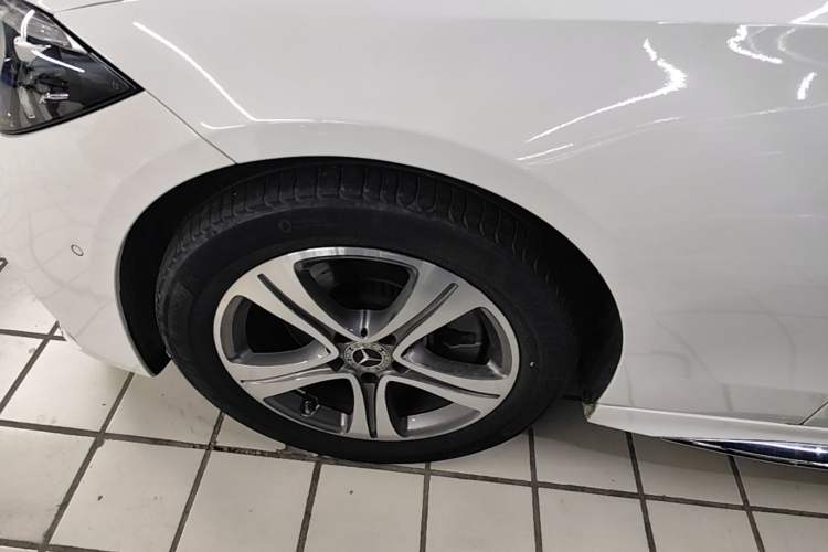 Used Mercedes-Benz C-Class 2022 Restyled C 200 L Sport Edition Left Front Wheel Hub