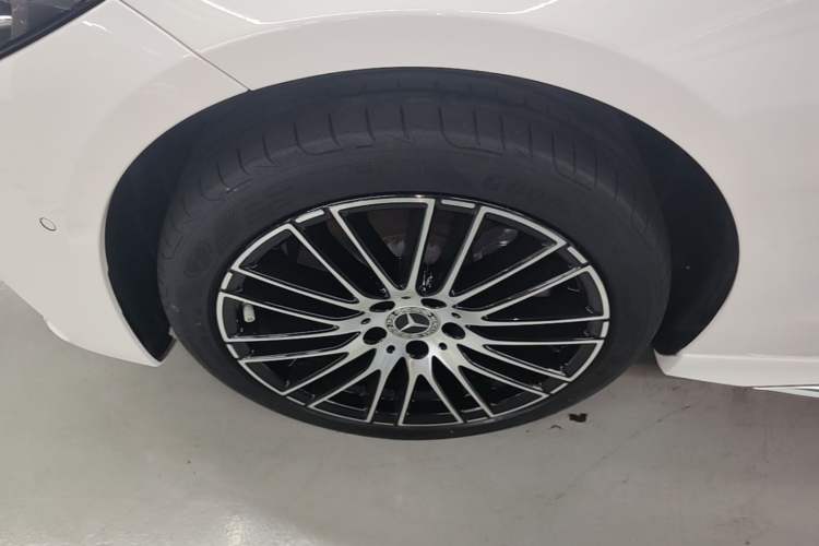 Used Mercedes-Benz C-Class 2022 C 260 L Sport Edition Left Front Wheel Hub