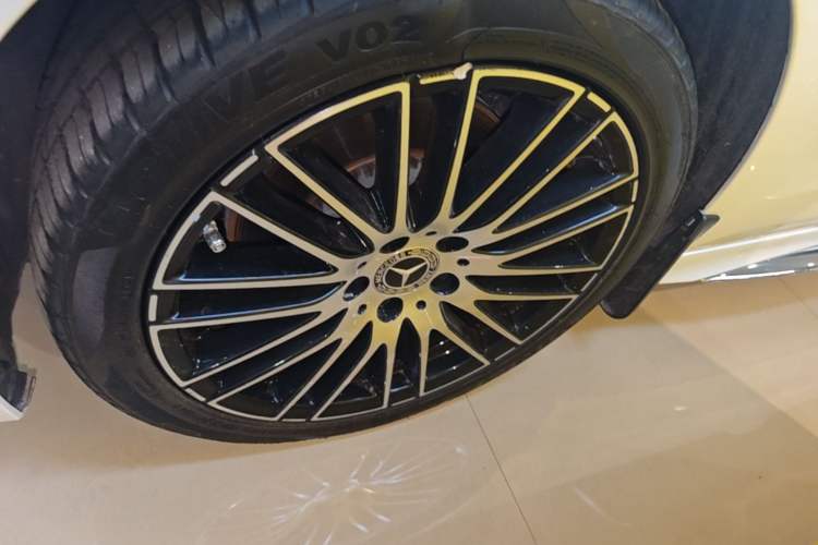 Used Mercedes-Benz C-Class 2022 C 260 L Sport Edition Left Front Wheel Hub