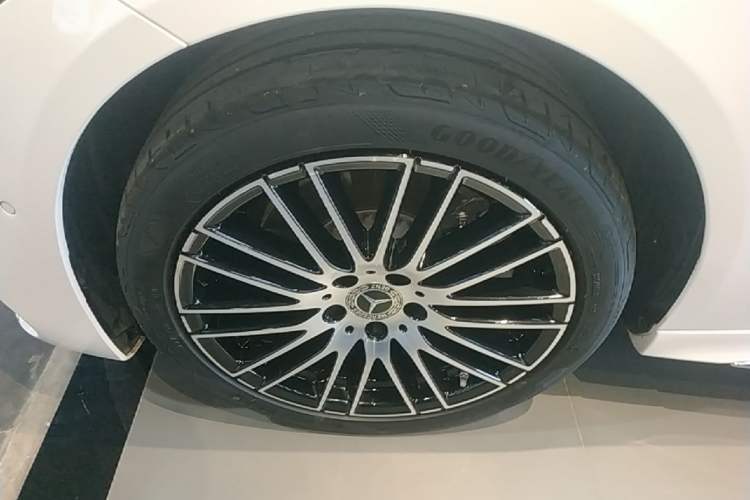 Used Mercedes-Benz C-Class 2022 C 260 L Sport Edition Left Front Wheel Hub