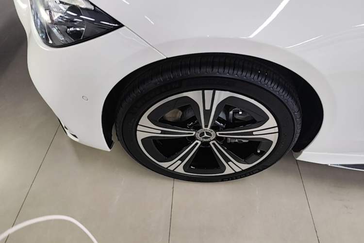 Used Mercedes-Benz C-Class 2022 C 260 L Obsidian Night Sport Edition Left Front Wheel Hub