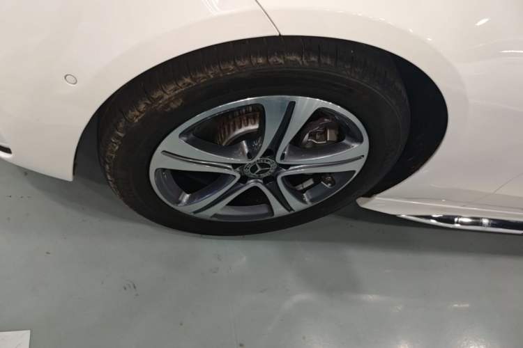 Used Mercedes-Benz C-Class 2022 C 200 L Sport Edition Left Front Wheel Hub