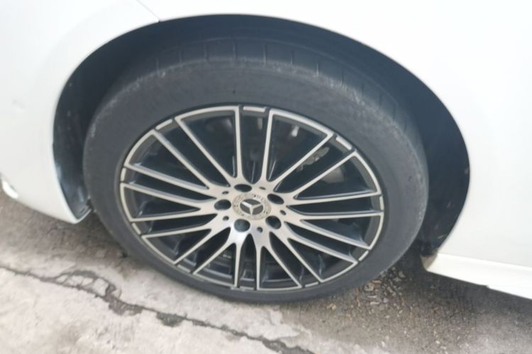 Used Mercedes-Benz C-Class 2022 Restyled C 260 L Sport Edition Left Front Wheel Hub