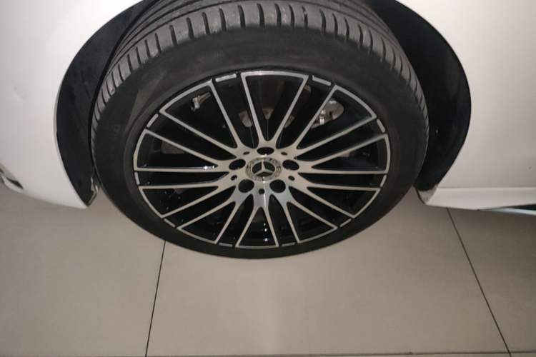 Used Mercedes-Benz C-Class 2022 Restyled C 260 L Sport Edition Left Front Wheel Hub