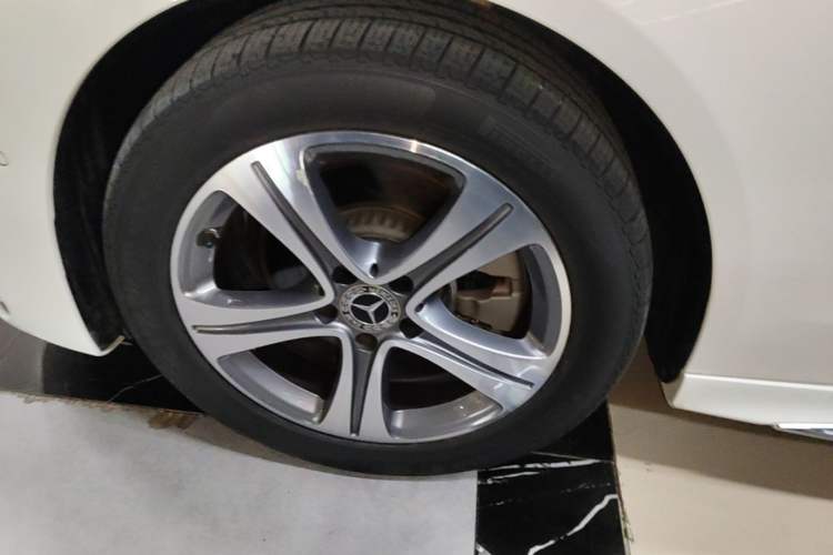 Used Mercedes-Benz C-Class 2022 Restyled C 200 L Sport Edition Left Front Wheel Hub