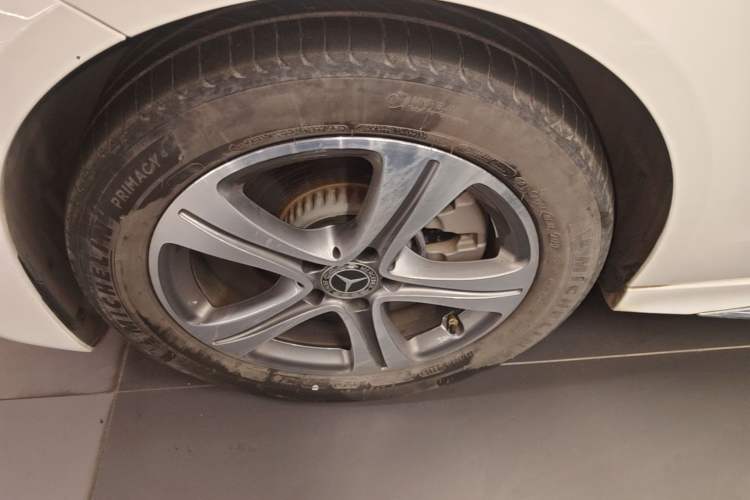 Used Mercedes-Benz C-Class 2022 C 200 L Sport Edition Left Front Wheel Hub