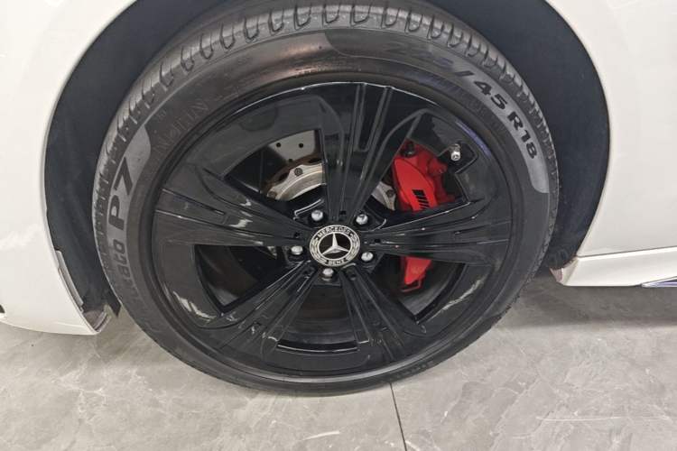 Used Mercedes-Benz C-Class 2022 Revised C 260 L Starry Night Sport Edition Left Front Wheel Hub