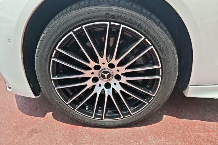 Used Mercedes-Benz C-Class 2022 Restyled C 260 L Sport Edition Left Front Wheel Hub