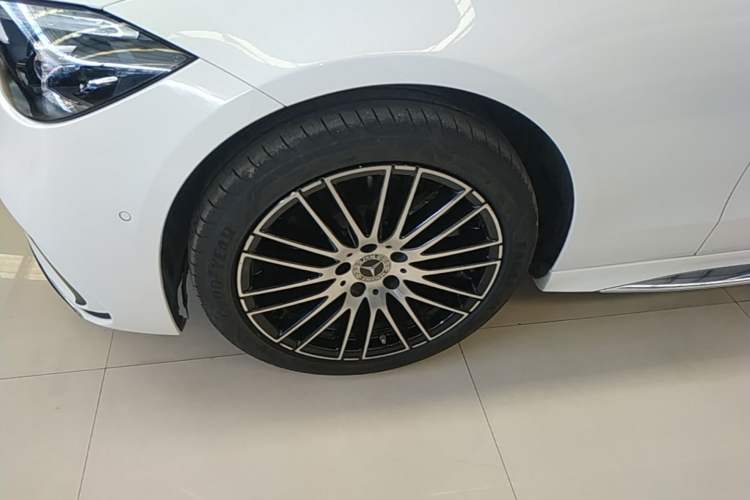 Used Mercedes-Benz C-Class 2022 Restyled C 260 L Sport Edition Left Front Wheel Hub