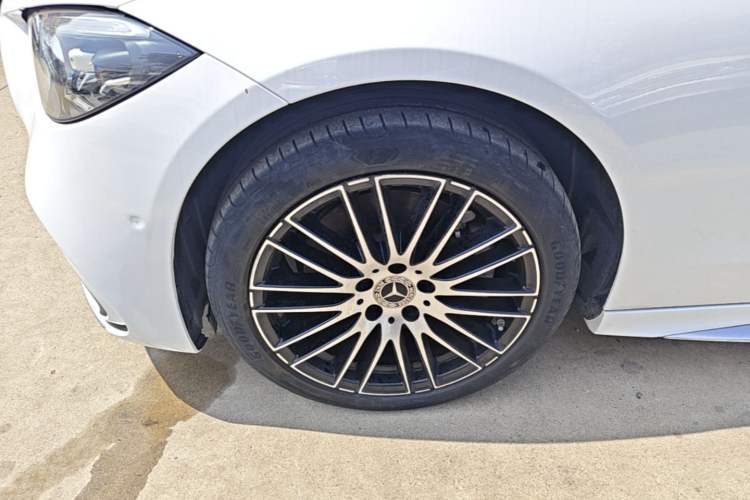 Used Mercedes-Benz C-Class 2022 Restyled C 260 L Sport Edition Left Front Wheel Hub