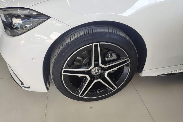 Used Mercedes-Benz C-Class 2022 C 200 L Sport Edition Left Front Wheel Hub