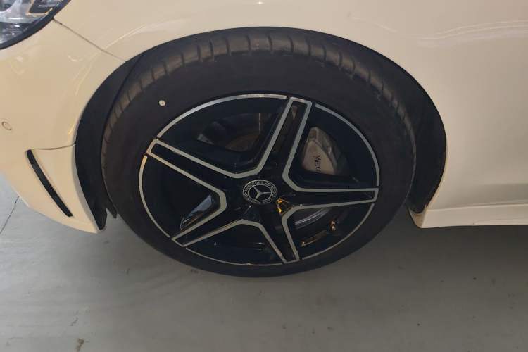 Used Mercedes-Benz C-Class 2022 Refreshed C 260 Coupe Left Front Wheel Hub