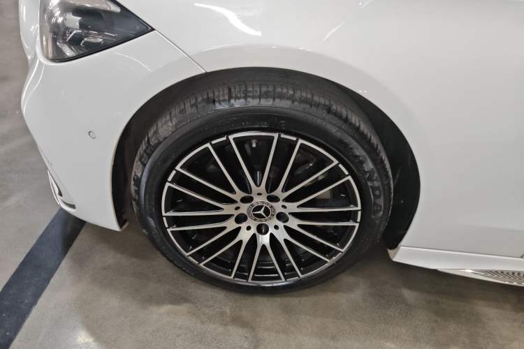 Used Mercedes-Benz C-Class 2022 Restyled C 260 L Sport Edition Left Front Wheel Hub