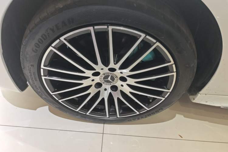 Used Mercedes-Benz C-Class 2022 Restyled C 260 L Sport Edition Left Front Wheel Hub