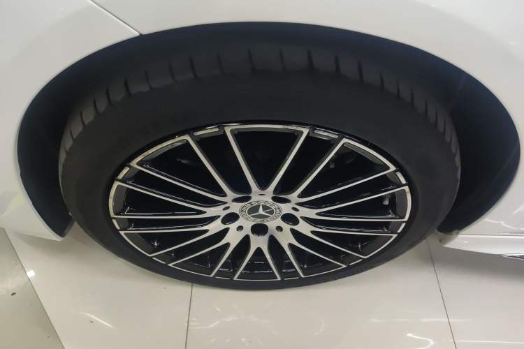 Used Mercedes-Benz C-Class 2022 C 260 L Sport Edition Left Front Wheel Hub