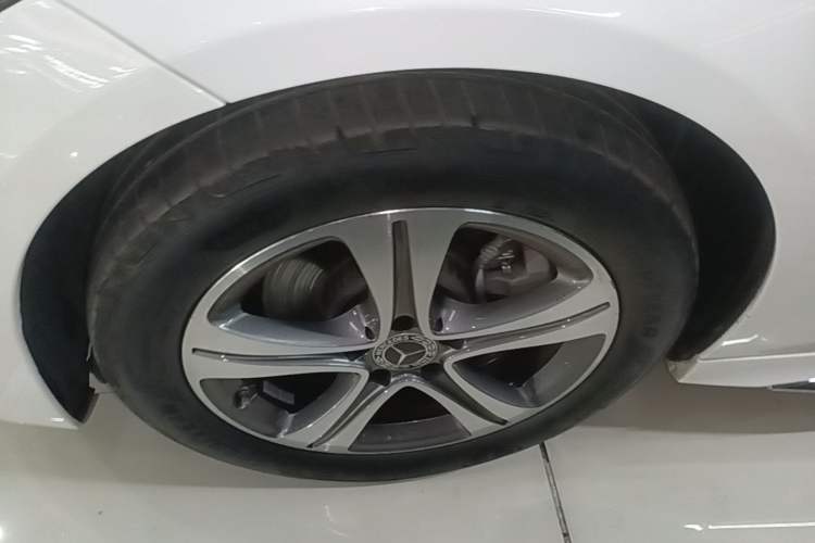 Used Mercedes-Benz C-Class 2022 C 200 L Sport Edition Left Front Wheel Hub