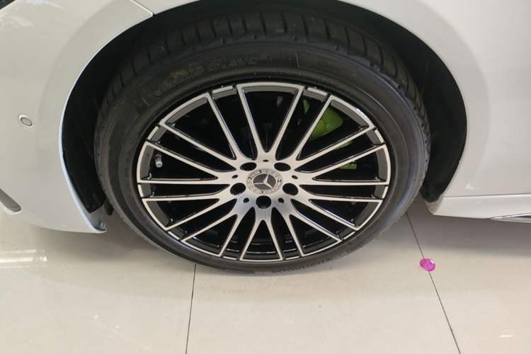 Used Mercedes-Benz C-Class 2022 Restyled C 200 L Sport Edition Left Front Wheel Hub