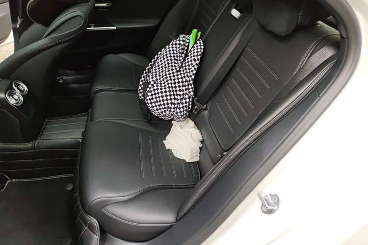 Used Mercedes-Benz C-Class 2022 Revised C 260 L Starry Night Sport Edition Left Rear Seat