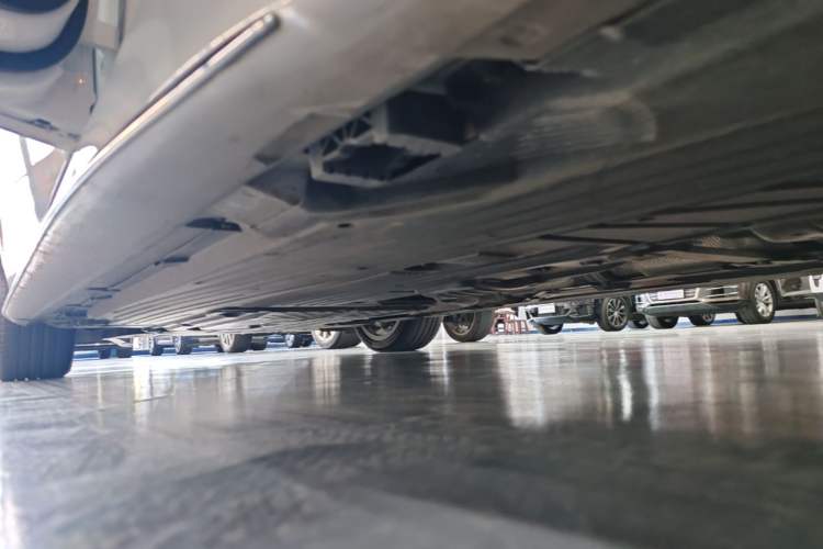 Used Mercedes-Benz C-Class 2022 Revised C 260 L Starry Night Sport Edition Left Side Sill